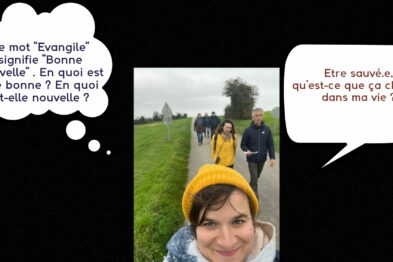 Photo en exterieur de l'équipe Manré avec une bulle de BD: