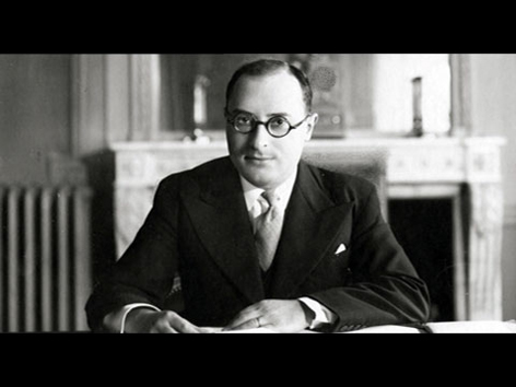 Jean Zay dans son ancien cabinet de travail, 1936.