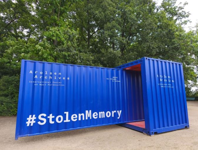 Photo de l'exposition Stolen Memory Tour"