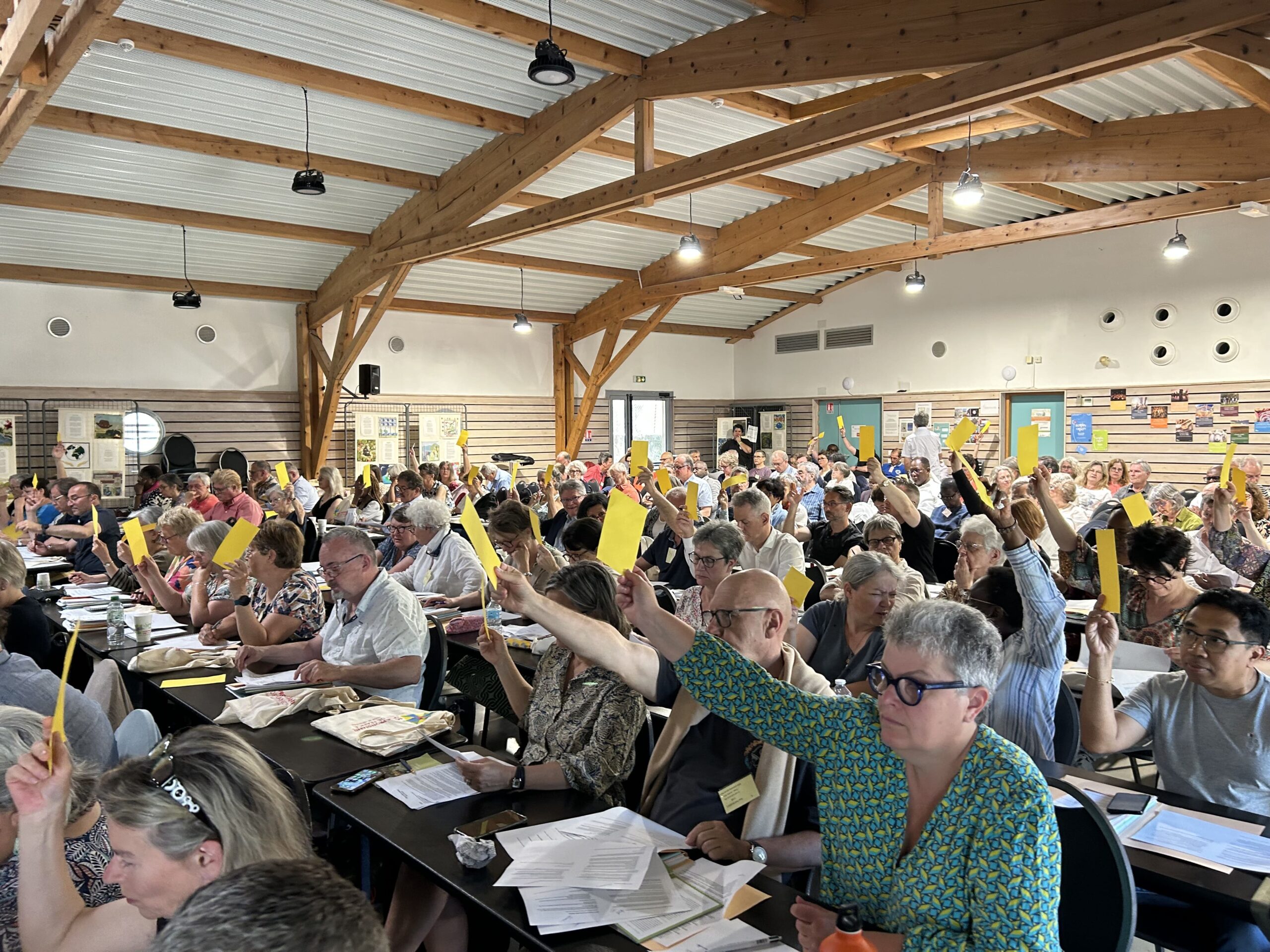 Les conseillers synodaux au moment du vote
