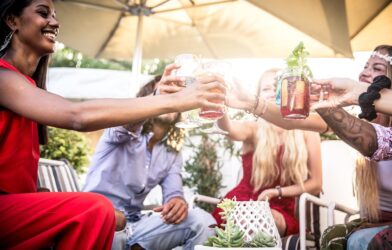 Temps convivial avec repas tiré des sacs