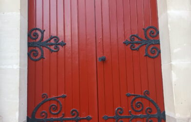 Une porte du Temple toute neuve !