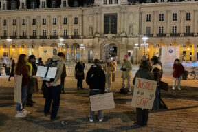 Cercle de silence le 18 novembre 2025, place de la République à Rennes
