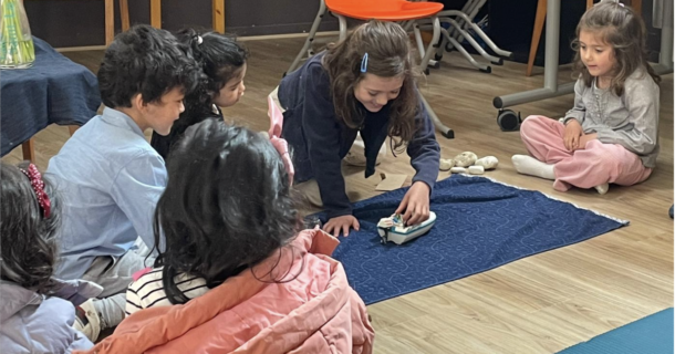 Les enfants dans le temple de Saint-Malo
