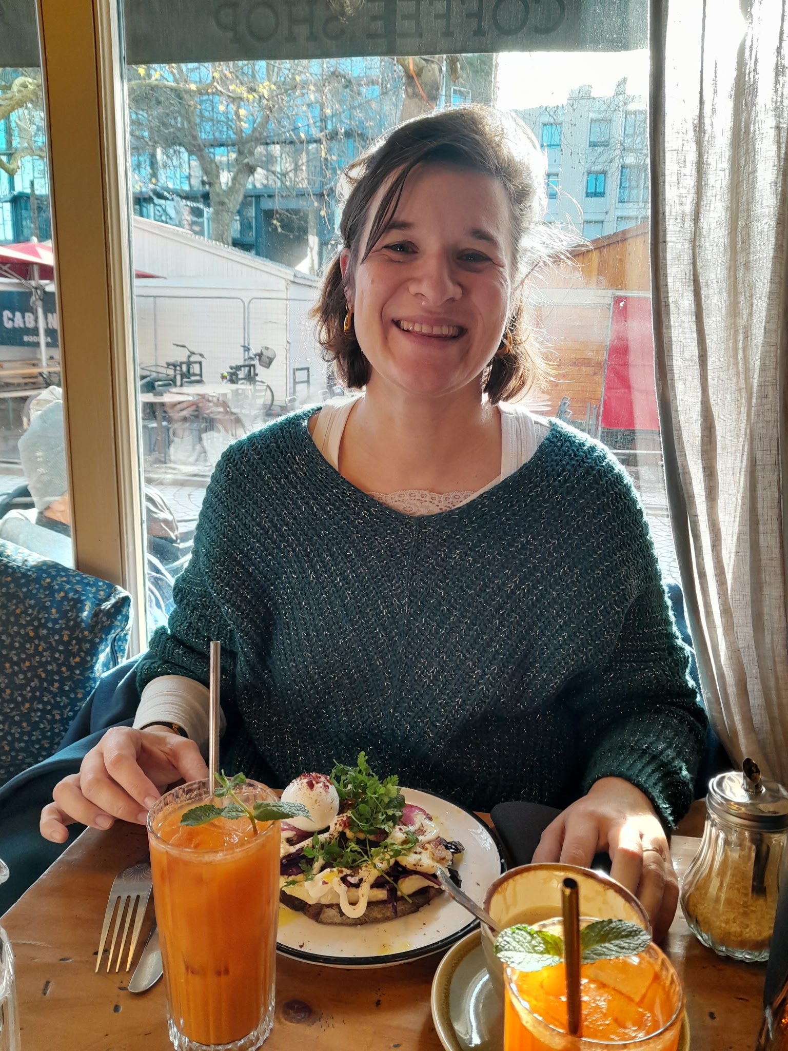 Claire OBERKAMPF à table