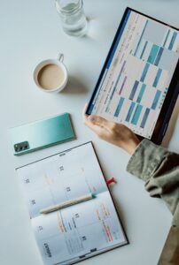 Agenda papiet et planning sur ordinateur